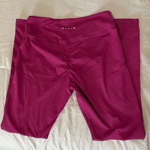 NVGTN scrunch butt leggings